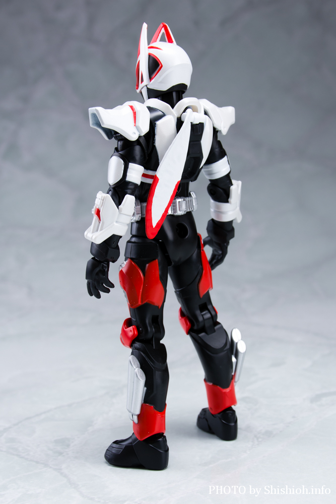 アクションフィギュア 仮面ライダーギーツ マグナムブーストフォーム