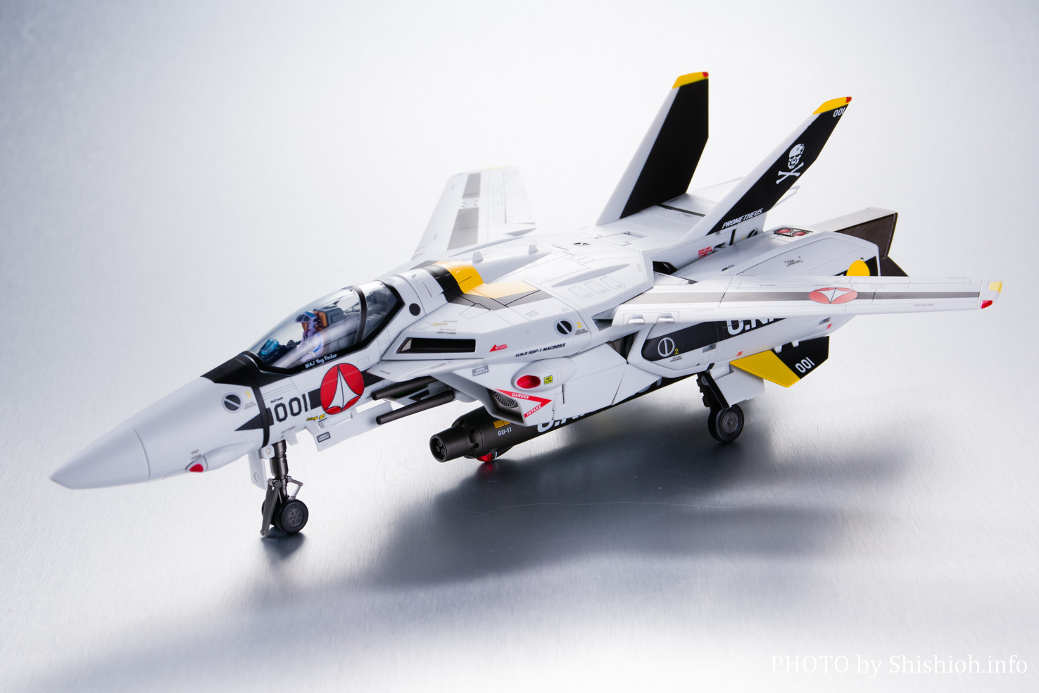 レビュー】DX超合金 初回限定版VF-1Sバルキリー ロイ・フォッカー