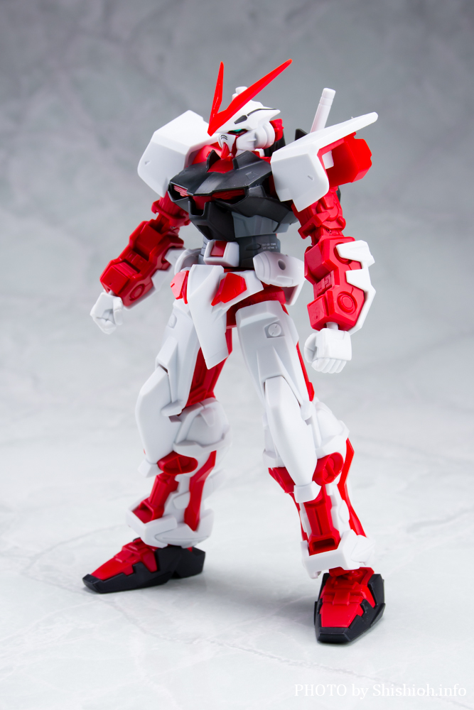 GUNDAM UNIVERSE MBF-P02 GUNDAM ASTRAY RED FRAME