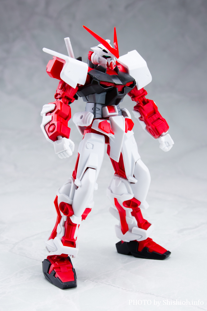 GUNDAM UNIVERSE MBF-P02 GUNDAM ASTRAY RED FRAME