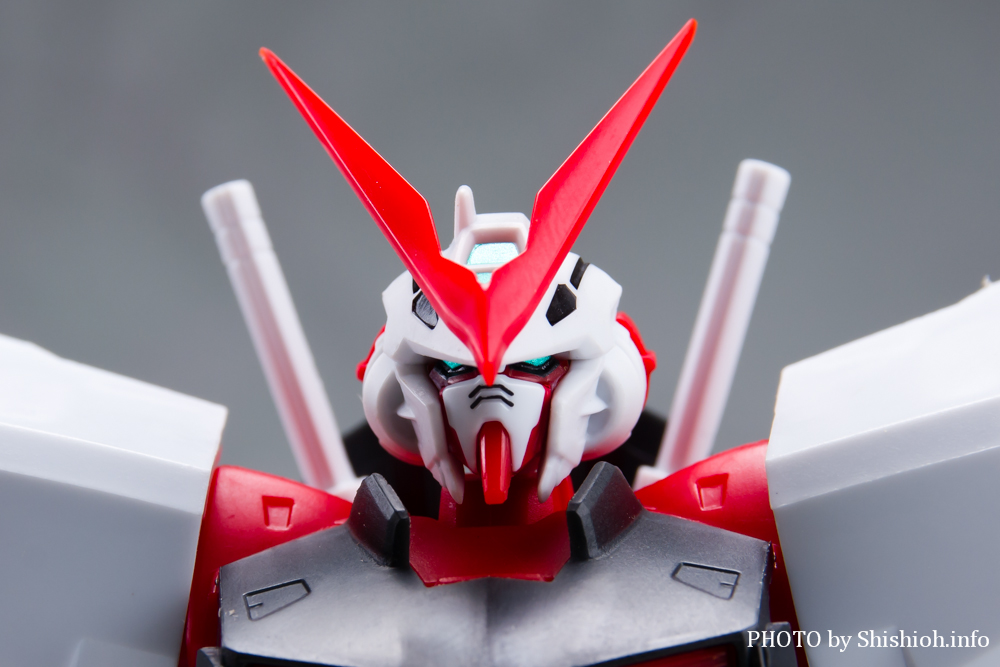 GUNDAM UNIVERSE MBF-P02 GUNDAM ASTRAY RED FRAME