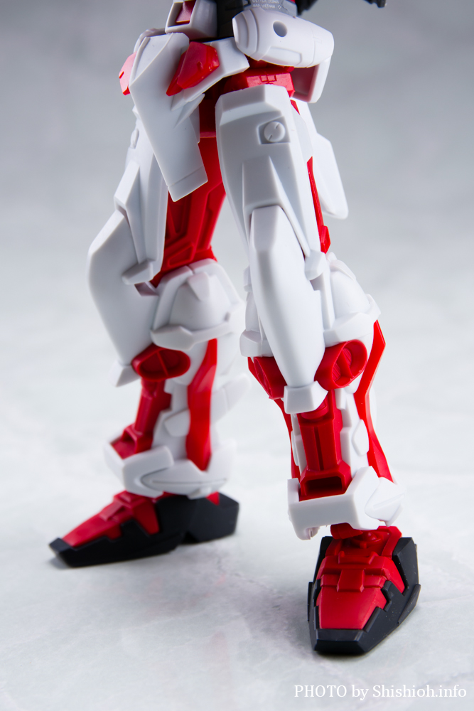 GUNDAM UNIVERSE MBF-P02 GUNDAM ASTRAY RED FRAME