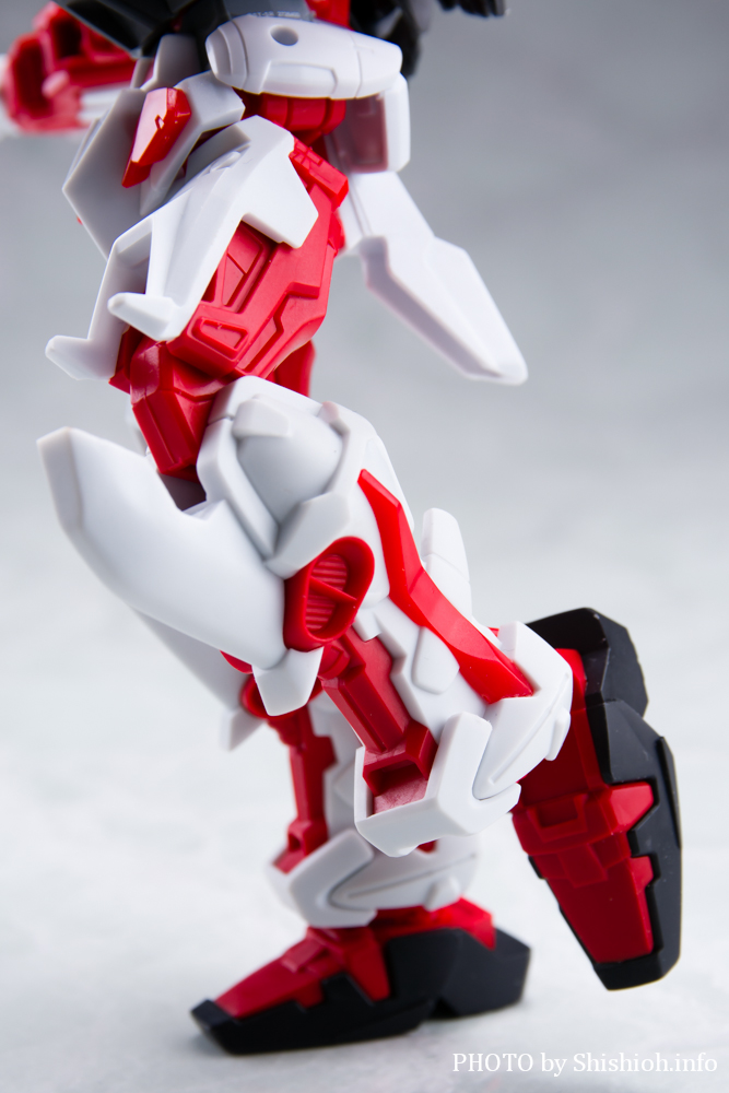 GUNDAM UNIVERSE MBF-P02 GUNDAM ASTRAY RED FRAME