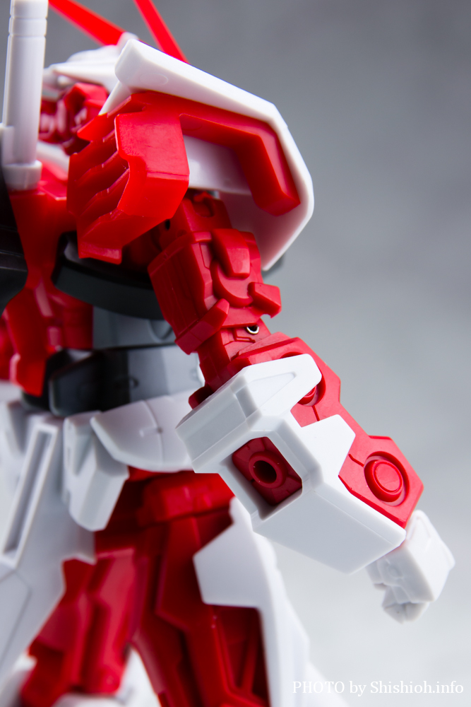 GUNDAM UNIVERSE MBF-P02 GUNDAM ASTRAY RED FRAME