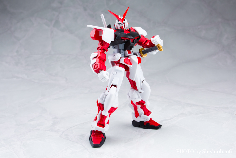 GUNDAM UNIVERSE MBF-P02 GUNDAM ASTRAY RED FRAME