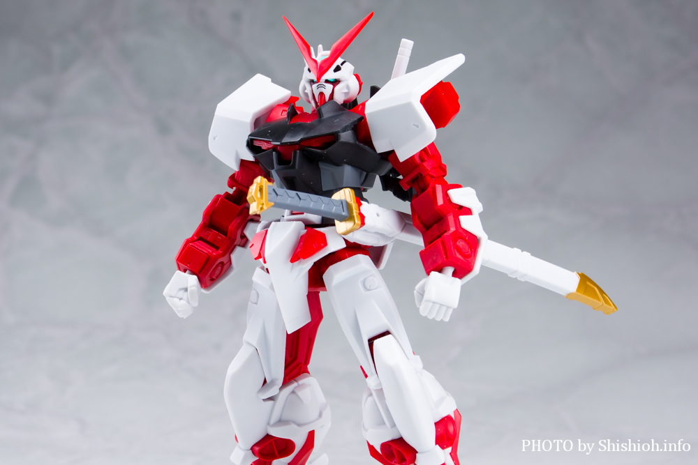 GUNDAM UNIVERSE MBF-P02 GUNDAM ASTRAY RED FRAME