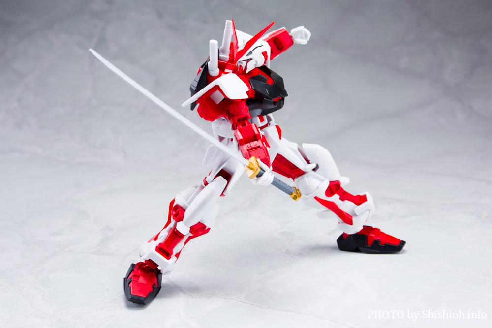 GUNDAM UNIVERSE MBF-P02 GUNDAM ASTRAY RED FRAME