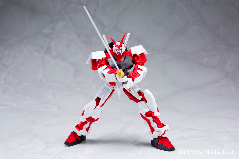 GUNDAM UNIVERSE MBF-P02 GUNDAM ASTRAY RED FRAME