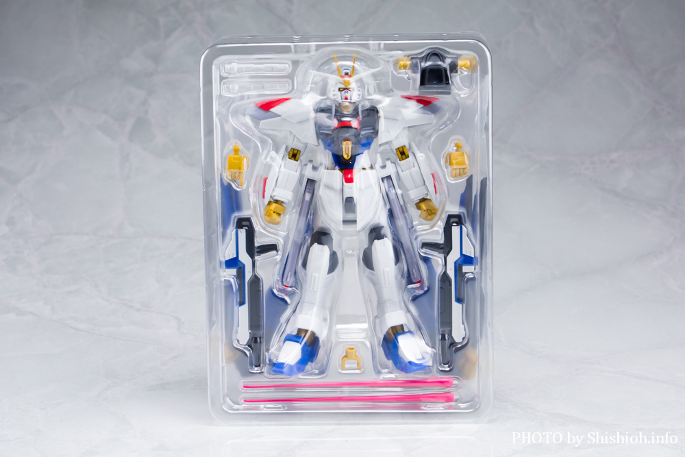 GUNDAM UNIVERSE ZGMF/A-262B STRIKE FREEDOM GUNDAM TYPEU