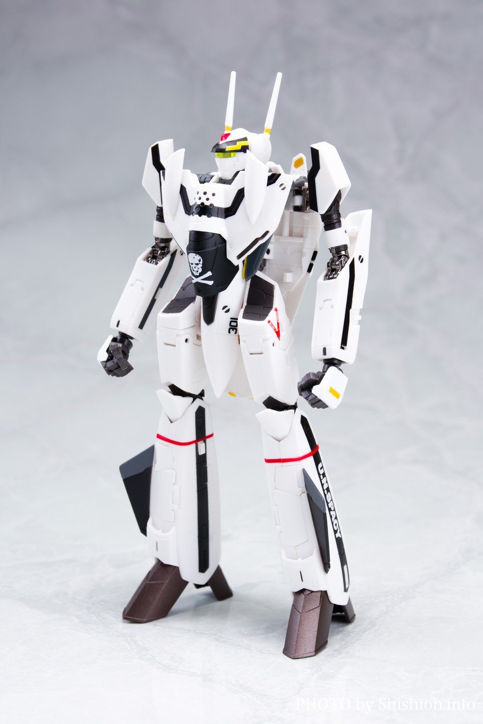 HI-METAL R VF-0S フェニックス(ロイ・フォッカー機)-