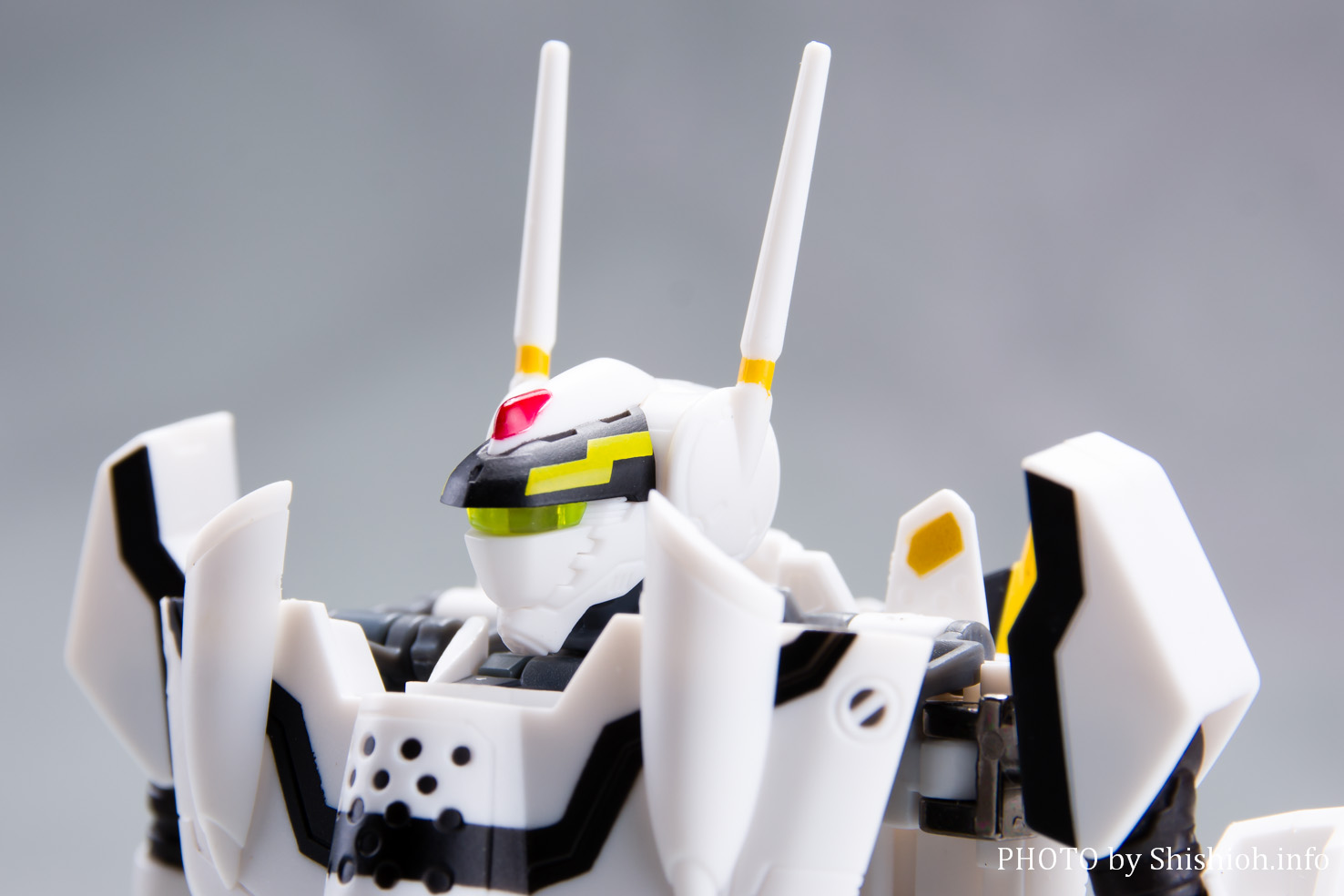 フィギュアHI-METAL R VF-0S フェニックス ロイ・フォッカー機