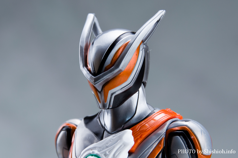 ���ʃ��C�_�[�A�N�V�����t�B�M���A �m�N�X�i�C�g