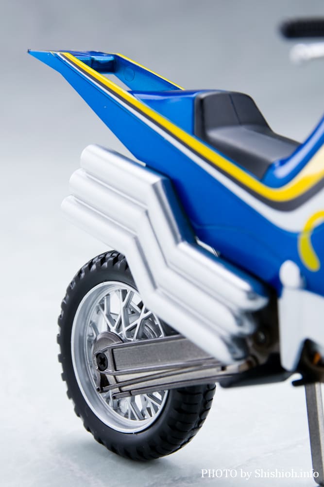 S.H.Figuarts �A�N���o�b�^�[