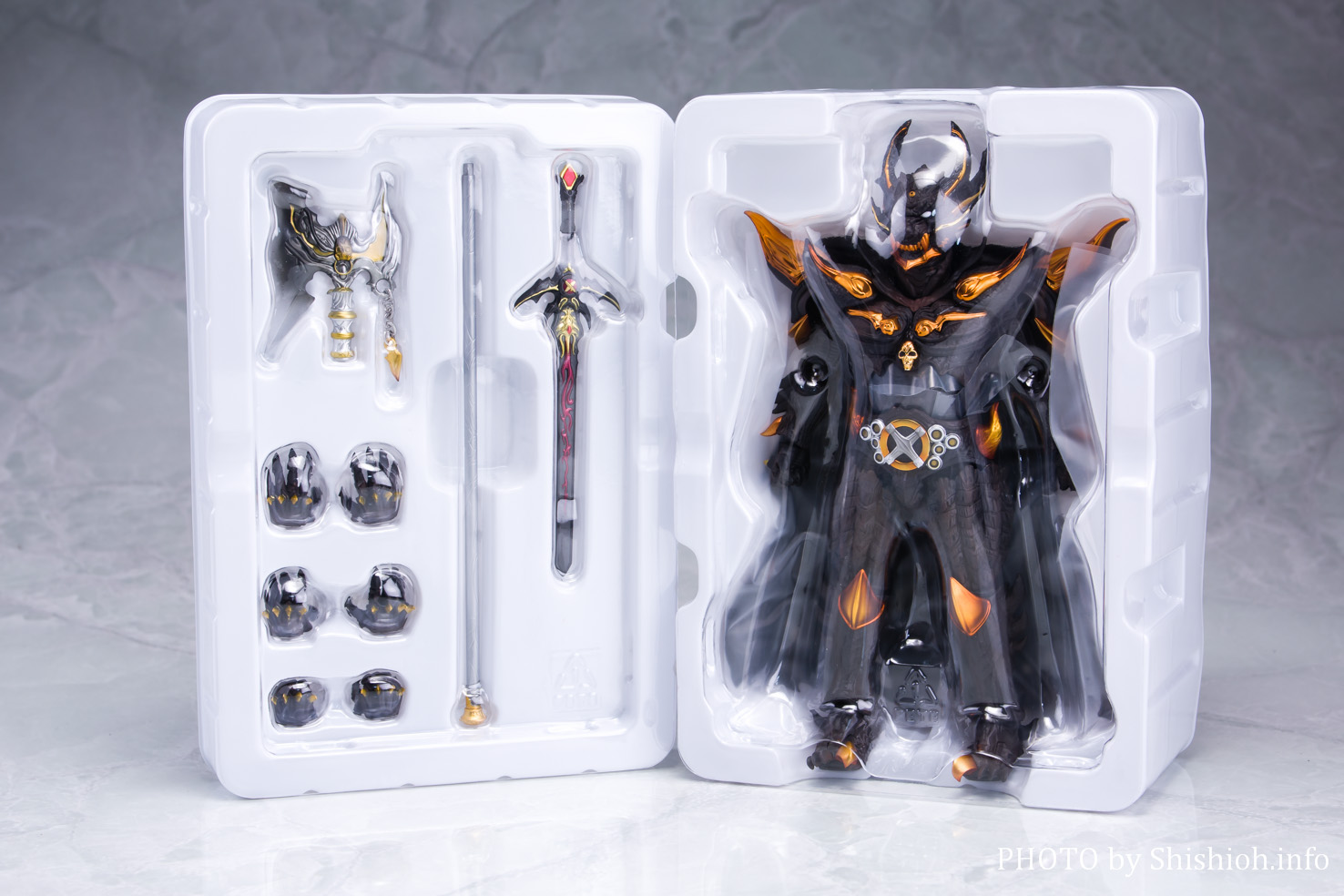 新品買取shフィギュアーツ 真骨彫製法暗黒騎士キバ魔界騎士牙狼ガロ 特撮