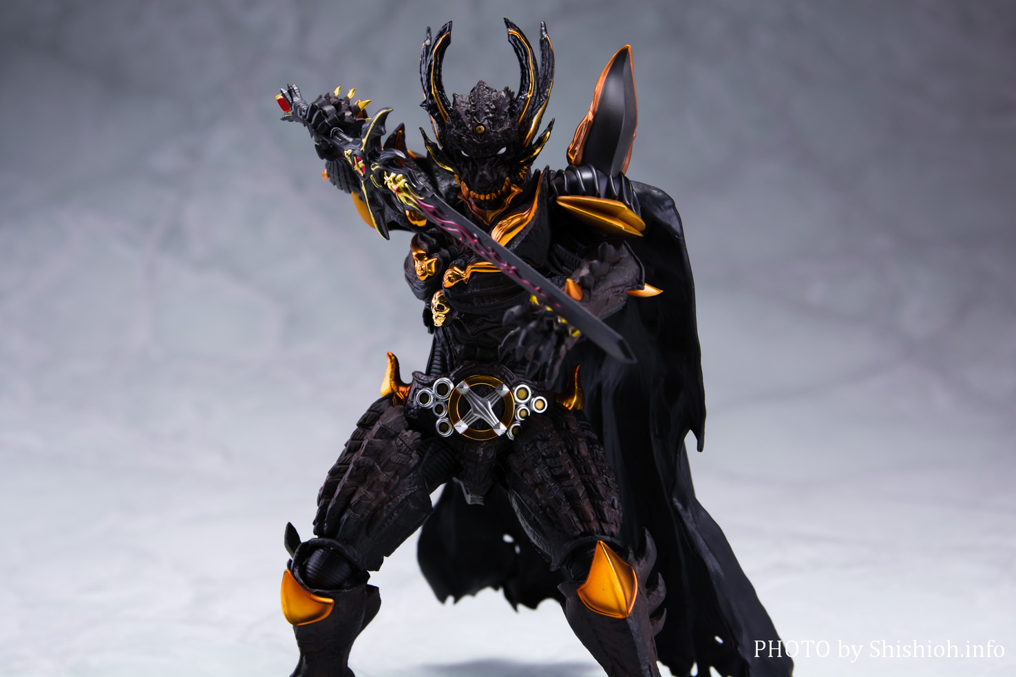 レビュー】 S.H.Figuarts（真骨彫製法） 暗黒騎士キバ