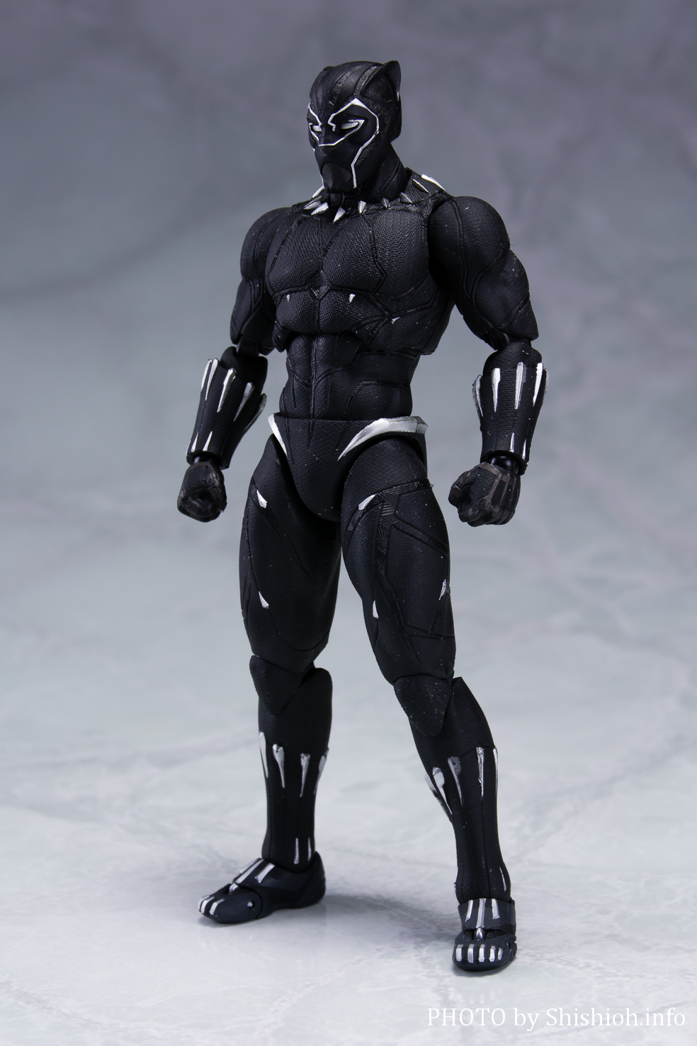 新品 輸送箱未開封 S.H.Figuarts ブラックパンサー (アベンジャーズ