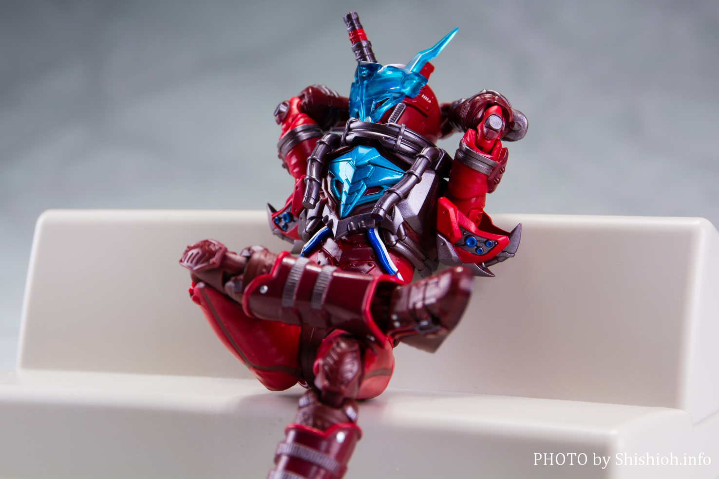 の通販 仮面ライダービルド フィギュアーツ ブラッドスターク