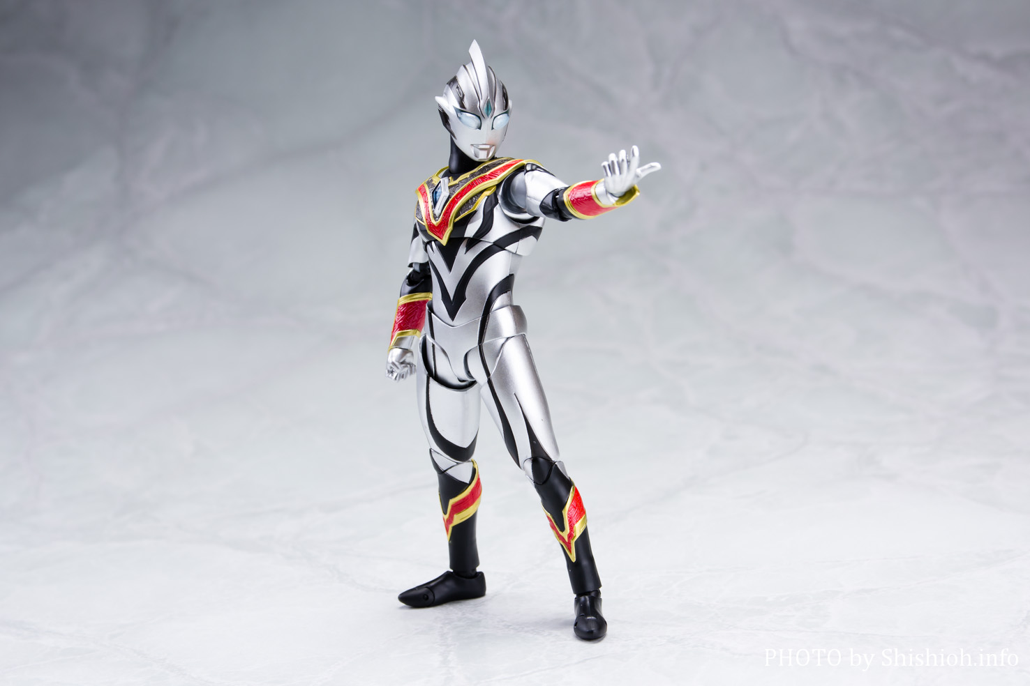 未開封品】S.H.Figuarts ウルトラマンゼット イーヴィルトリガー