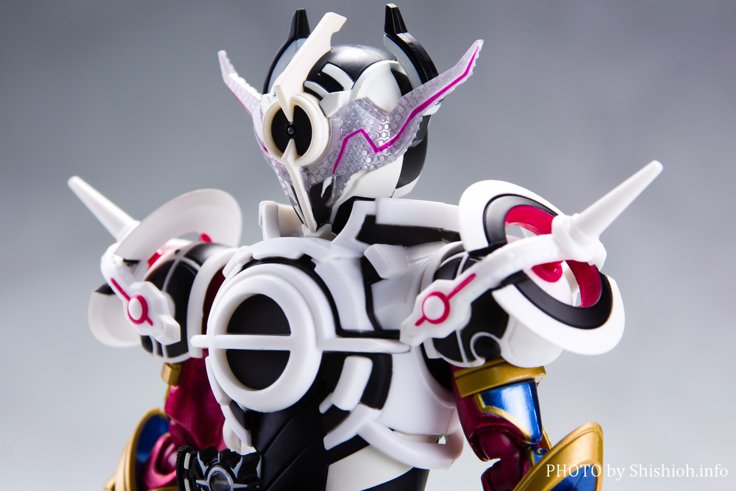 レビュー】 S.H.Figuarts 仮面ライダーエボル ブラックホールフォーム 