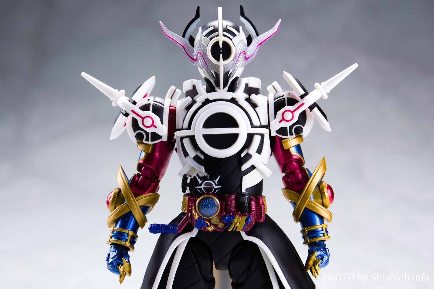 一部予約販売中】 フィギュアーツ 仮面ライダーエボルト ブラック ...