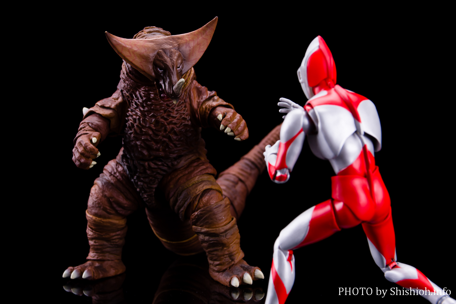 S.H.Figuarts ゴモラ フィギュアーツ ウルトラマン ゴモラ 円谷英二