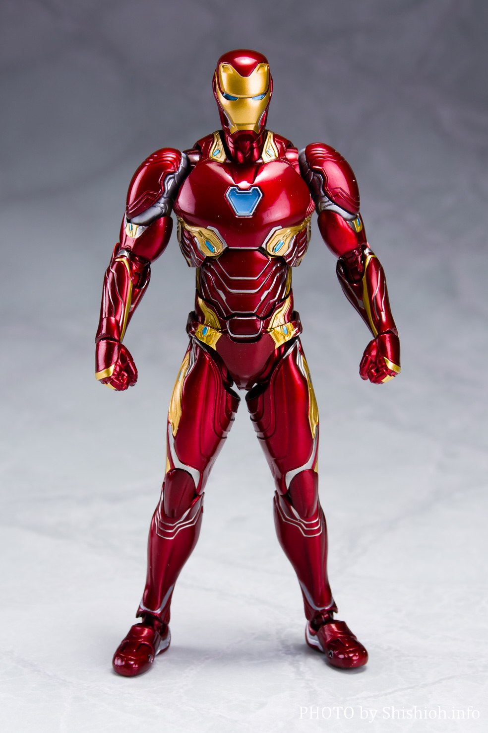 2022年製 新品】 S.H.フィギュアーツ アイアンマン (アベンジャーズ