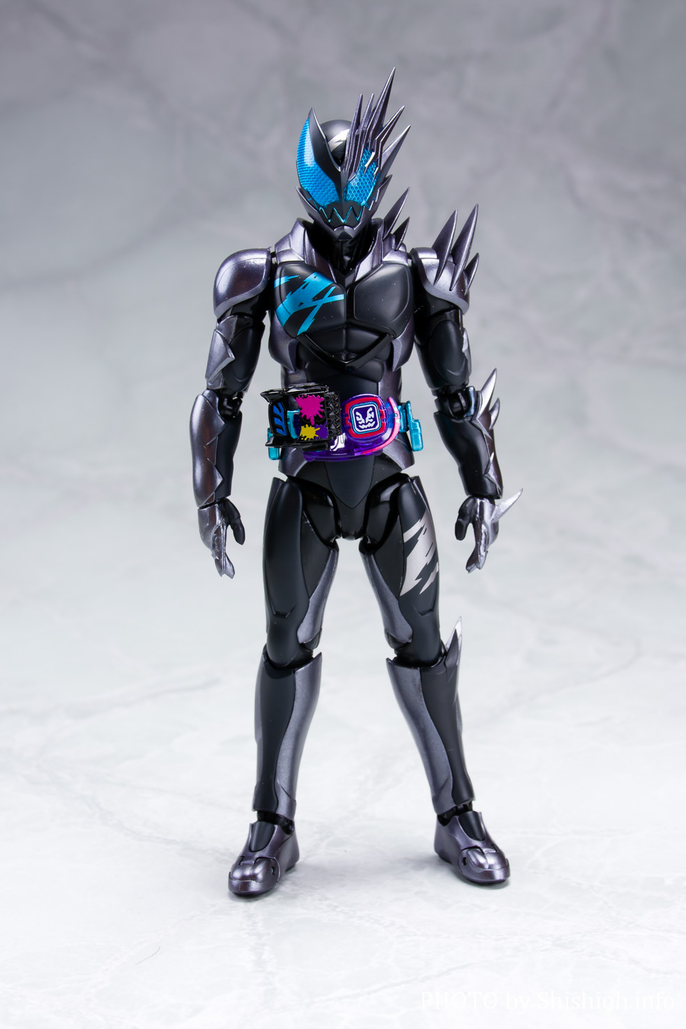 即納 BANDAI - S.H.Figuarts 仮面ライダーリバイス 2点セットの通販 by