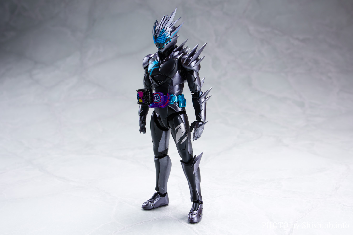 S.H.Figuarts ʃC_[WbNoCX