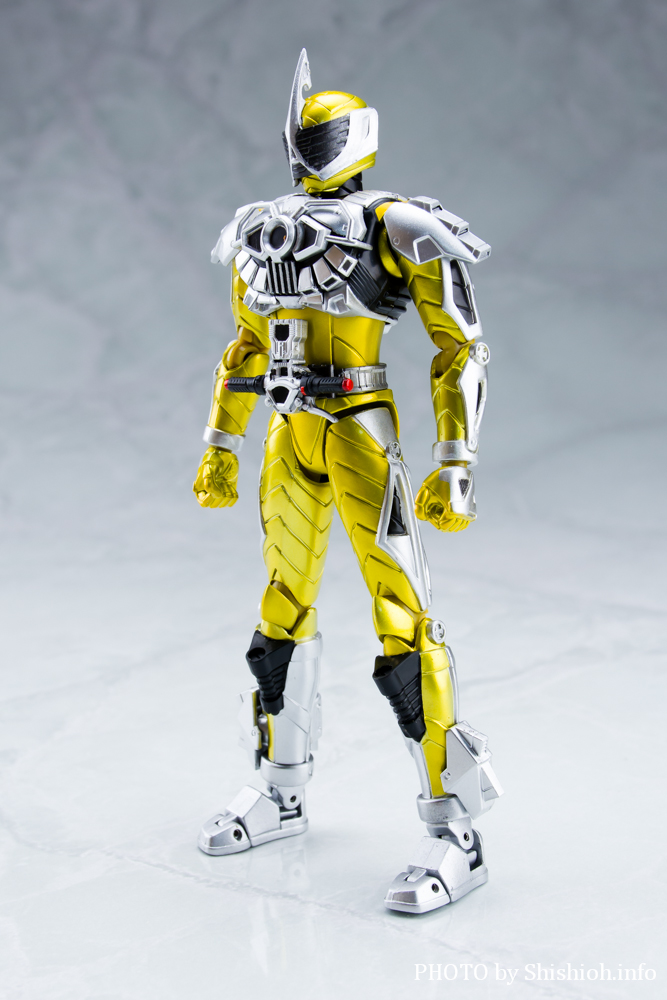 S.H.Figuarts ���ʃ��C�_�[�@�A�N�Z���u�[�X�^�[