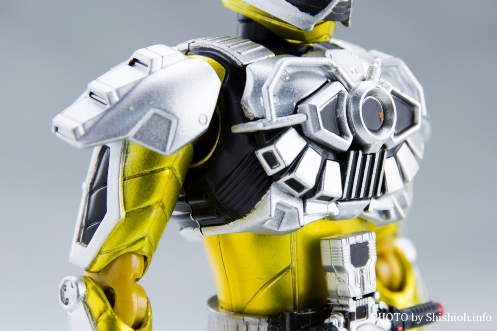 S.H.Figuarts ���ʃ��C�_�[�@�A�N�Z���u�[�X�^�[