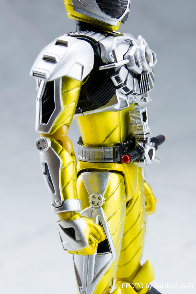 S.H.Figuarts ���ʃ��C�_�[�@�A�N�Z���u�[�X�^�[