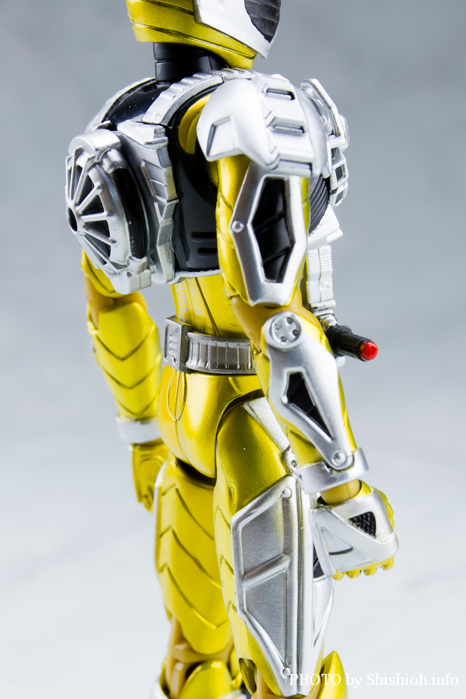 S.H.Figuarts ���ʃ��C�_�[�@�A�N�Z���u�[�X�^�[