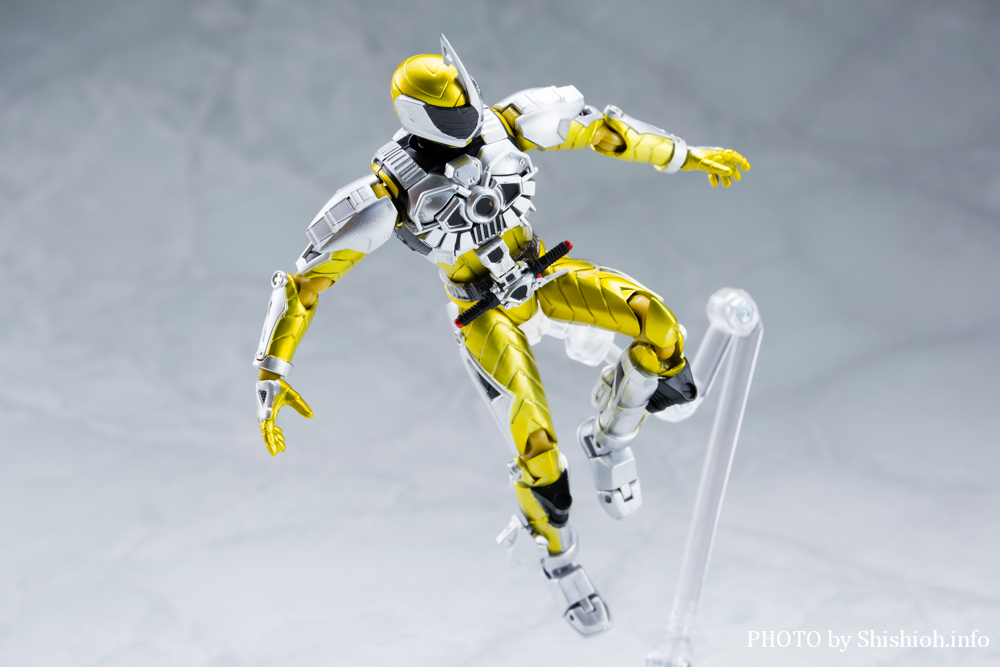 S.H.Figuarts ���ʃ��C�_�[�@�A�N�Z���u�[�X�^�[