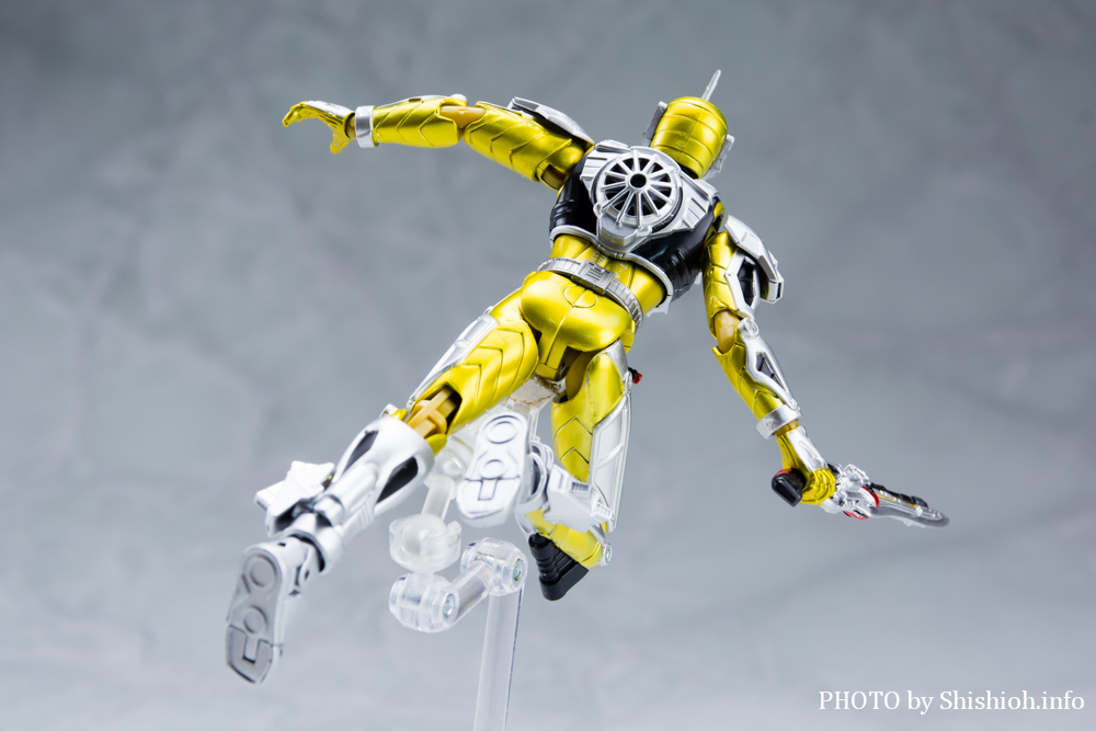 S.H.Figuarts ���ʃ��C�_�[�@�A�N�Z���u�[�X�^�[