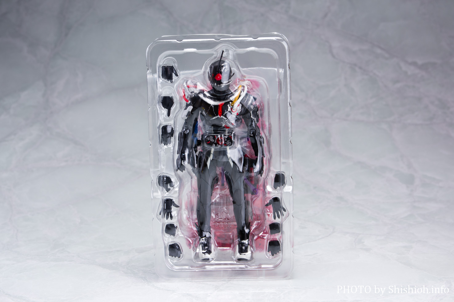 レビュー】S.H.Figuarts 仮面ライダーアークゼロ＆アークエフェクト