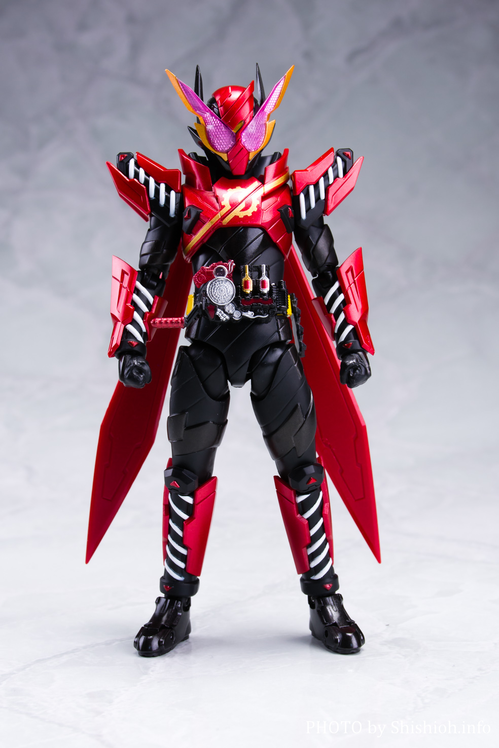 最安値に挑戦 S.H.Figuarts 仮面ライダービルド ラビットラビット