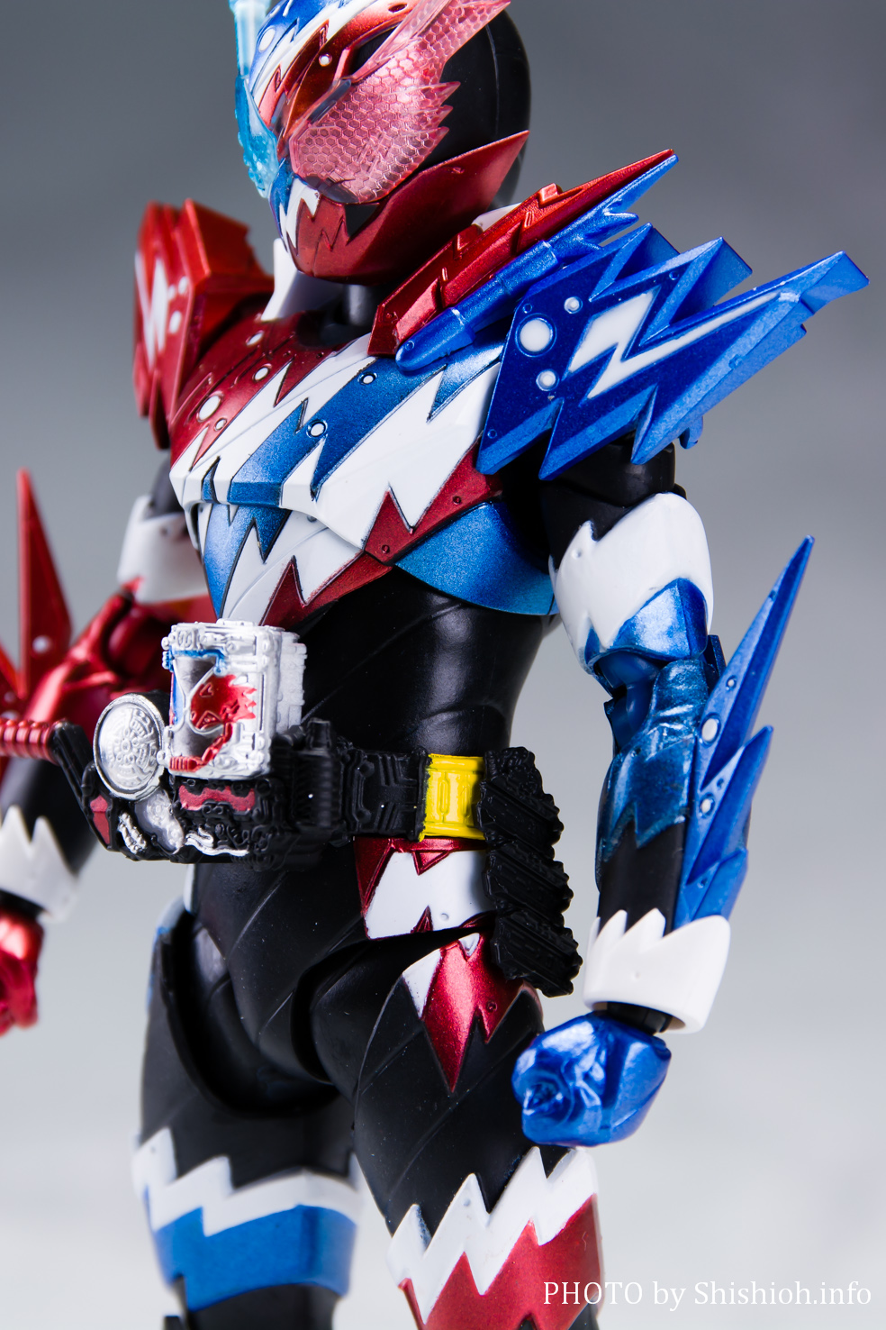 フィギュアーツS.H.Figuarts 仮面ライダービルド ラビットタンク