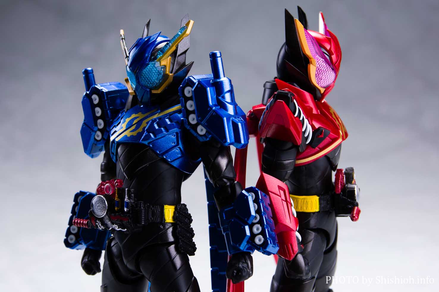 S.H.Figuarts 仮面ライダービルド ラビットラビット タンクタンク