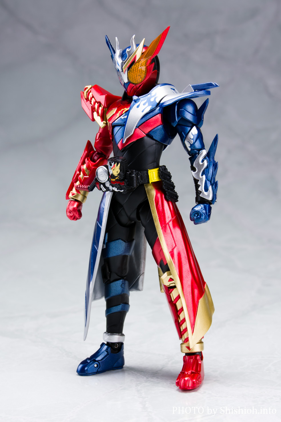 S.H.フィギュアーツ 仮面ライダービルド クローズビルドフォーム-