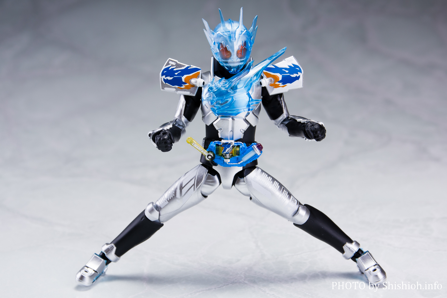 S.H.Figuarts 仮面ライダークローズチャージ