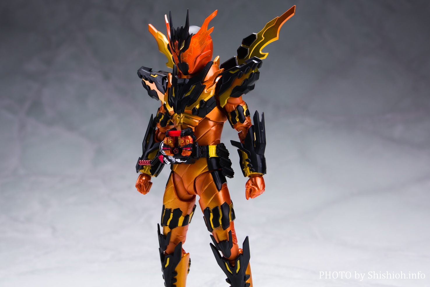 専門ショップ 仮面ライダークローズマグマ フィギュアーツ 特撮 