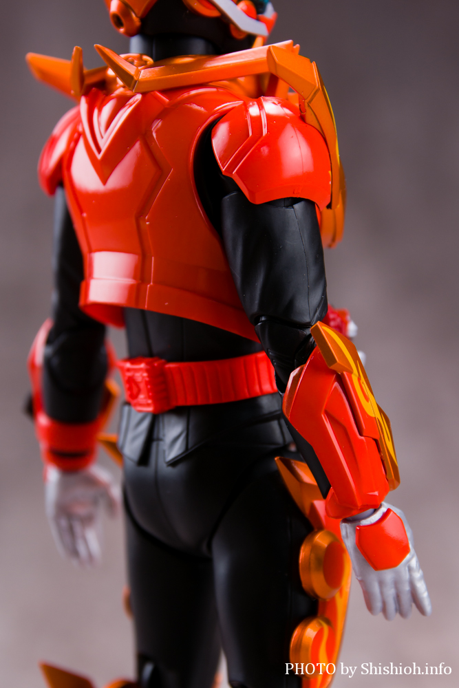 S.H.Figuarts ʃC_[t@C[Kb`[hfCuCN^Kb`[hfCuCN X`[zbp[