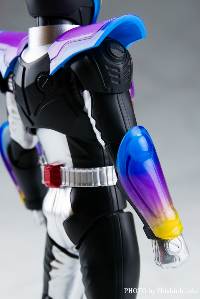 S.H.Figuarts ʃC_[K |bsO~tH[i񐶎Yj