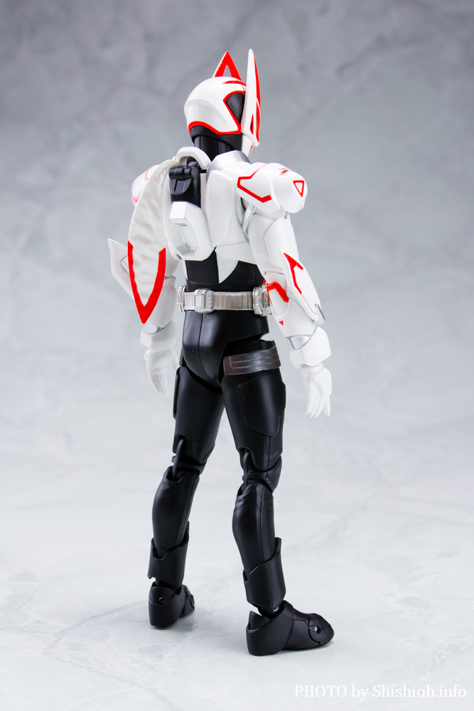 S.H.Figuarts ʃC_[M[c u[XgtH[}[NIII