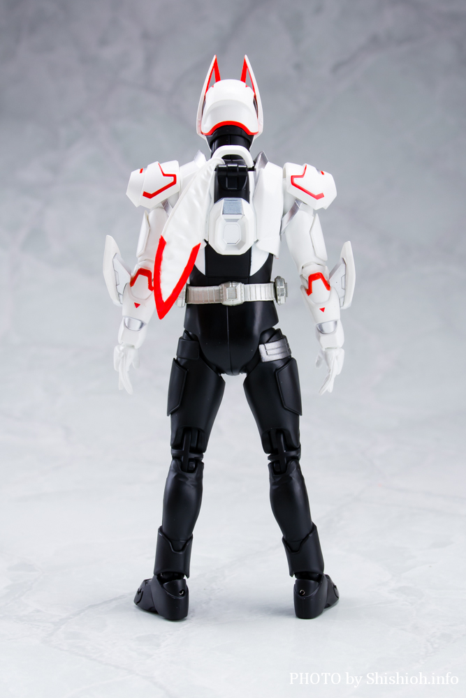 S.H.Figuarts ʃC_[M[c u[XgtH[}[NIII