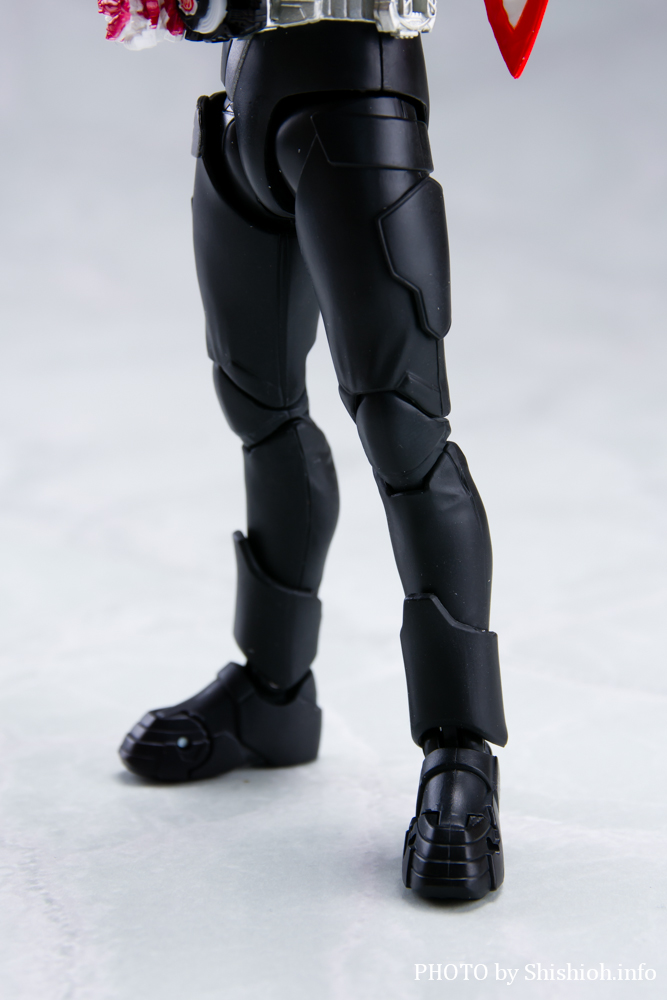 S.H.Figuarts ʃC_[M[c u[XgtH[}[NIII