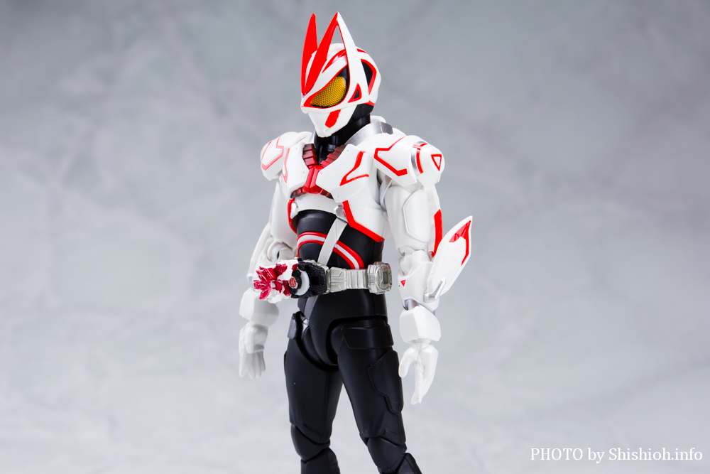 S.H.Figuarts ʃC_[M[c u[XgtH[}[NIII