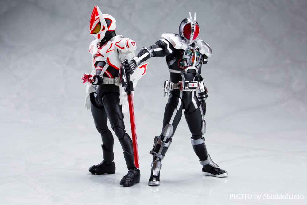 S.H.Figuarts ʃC_[M[c u[XgtH[}[NIII