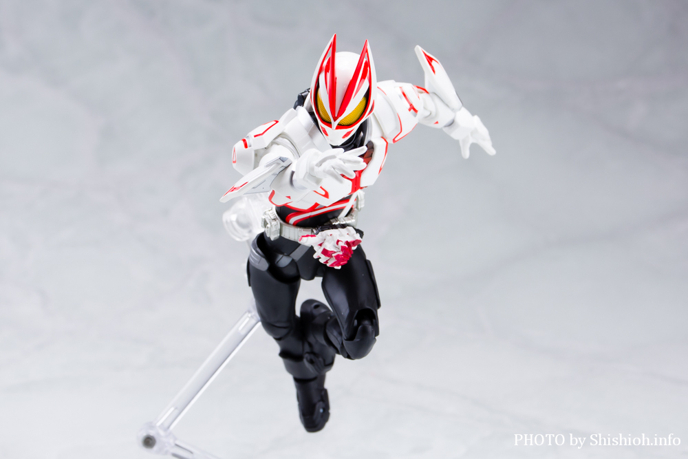 S.H.Figuarts ʃC_[M[c u[XgtH[}[NIII