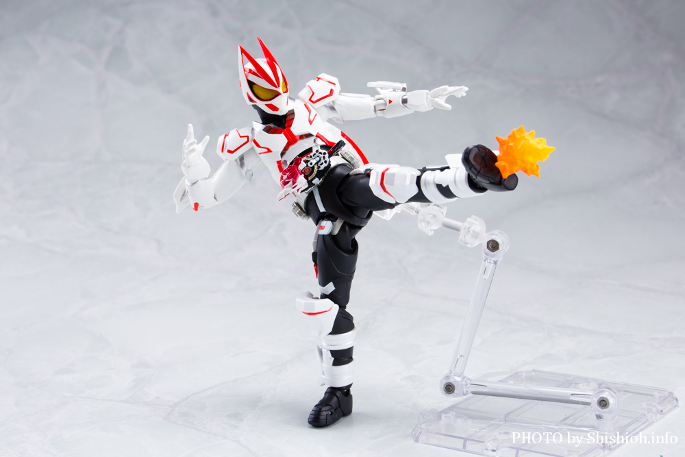 S.H.Figuarts ʃC_[M[c u[XgtH[}[NIII